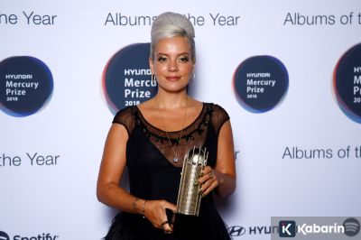 Lily Allen ikuti terapi untuk mengatasi kecanduan belanja