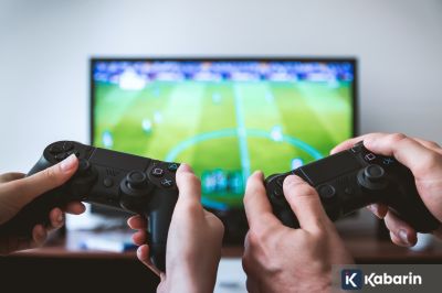 Kebanyakan Main Gim Bisa Ganggu Tidur dan Bikin Berat Badan Naik