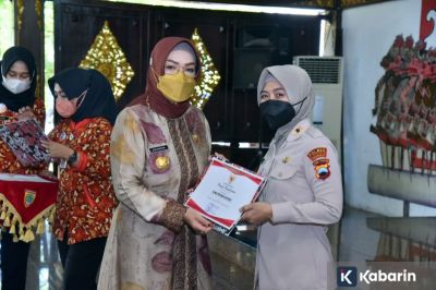 KPK Umumkan OTT Bupati Sukoharjo Etik Suryani Perihal Dugaan Pemerasan