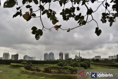 BMKG Prediksi Jakarta Berawan Tebal Hari Sabtu Ini