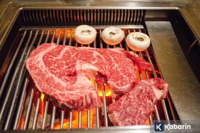 Sekilas tampak sama, ini bedanya daging wagyu meltique dan wagyu asli