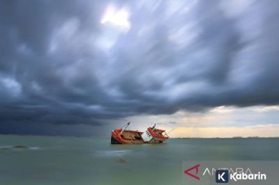 Kapal Diduga Bawa WNI Ilegal Tenggelam di Perairan Malaysia, 23 Orang Selamat