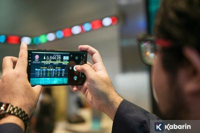 IHSG Ditutup Melemah 1,85 Persen, Investor Beralih ke Aset Defensif