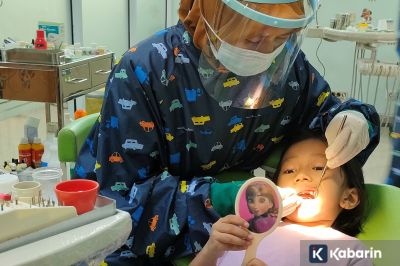 Tiga masalah gigi yang paling sering dialami keluarga di Indonesia