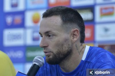 Marc Klok Tegaskan Persib Bandung Wajib Menang demi Puncak Klasemen