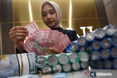 Rupiah Menguat ke Angka Rp16.737 per dolar AS pada Pembukaan Rabu Pagi