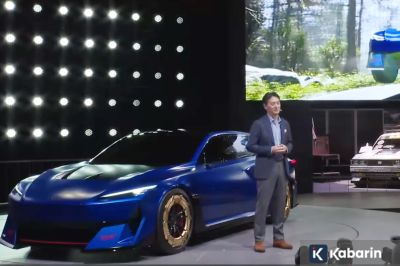 Subaru pamer dua mobil STI baru, satu listrik satu mesin bensin