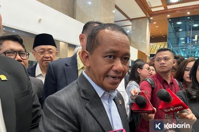 Menteri Bahlil buka peluang tingkatkan pasokan batu bara untuk dalam negeri