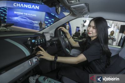 Apakah pengguna mobil listrik bisa terpapar radiasi? Ini kata studi