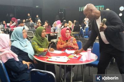 Orang tua diajak siap hadapi dunia AI agar anak tetap aman dan melek teknologi