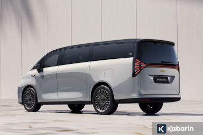 Minivan Geely Galaxy V900 cetak rekor baru usai berhasil tampung penumpang terbanyak