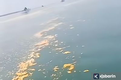 Pesisir pantai utara Tangerang diduga tercemar limbah minyak kapal