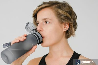 Air Soda Ternyata Bisa Bantu Menahan Keinginan untuk "Ngemil"