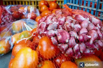Update harga bahan pangan hari ini: Cabe Rp66.691/kg, bawang merah Rp44.738/kg