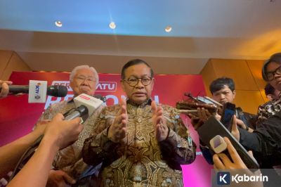 Ini alasan Pramono Anung pake jersey Persija waktu tinjau kebakaran ruko