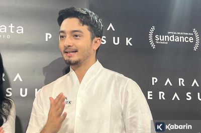 Main alat musik tamtam jadi tantangan Bryan Domani di film "Para Perasuk"