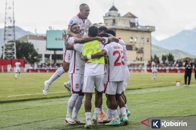 Persib Bandung gagal salip Persija usai tumbang 0-2 dari Malut United