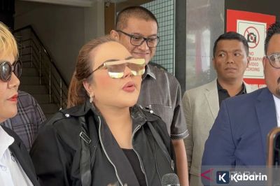 Lisa Mariana dukung Atalia Praratya gugat cerai Ridwan Kamil