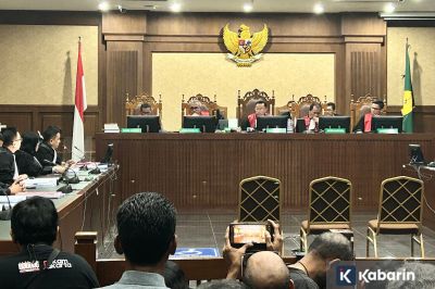 Sidang perdana kasus Chromebook eks Mendikbud Nadiem Makarim ditunda karena sakit