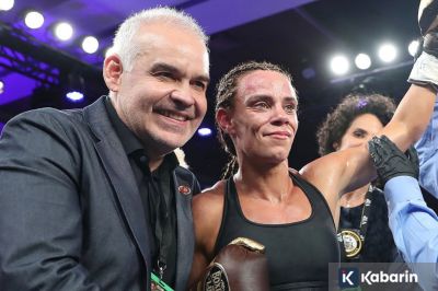 Jasmine Artiga pertahankan juara dunia tiga kali usai kalahkan Stepahnie Silva