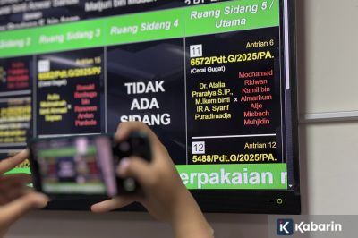 Atalia dan Ridwan Kamil tidak hadir dalam sidang perdana perceraian