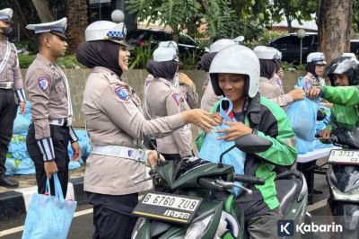 Jumat peduli, Polisi hadir langsung bantu warga Jakarta