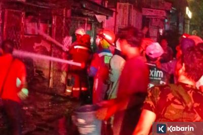 Pengecasan mobil listrik diduga jadi penyebab kebakaran di Penjaringan Jakut
