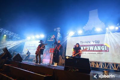 Band Kotak dedikasikan konsernya di Banyuwangi untuk donasi ke Sumatera