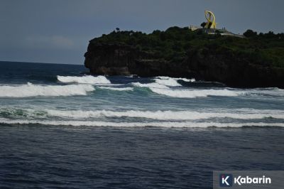 BMKG peringati soal potensi gelombang tinggi empat meter hingga 26 Desember