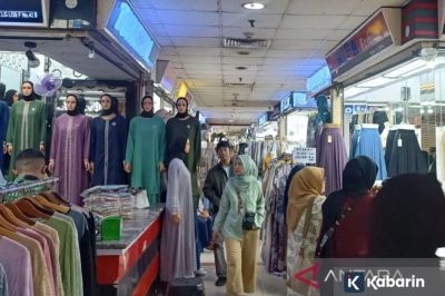 Libur Nataru, Pasar Tanah Abang diprediksi ramai hingga 27 Desember mendatang