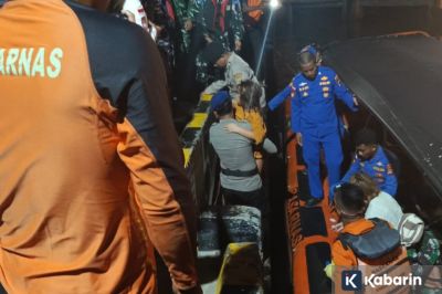 Malam Mencekam di Labuan Bajo: Kapal Wisata Tenggelam, SAR Selamatkan 7 Orang