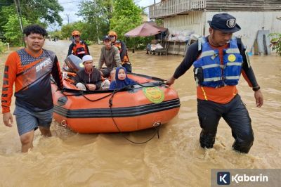 Hujan Deras Picu Banjir di HSS Kalsel, Tim SAR Evakuasi Hampir 3.000 Warga