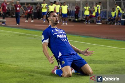 Andrew Jung Terpaksa Absen saat Persib Hadapi Persija 