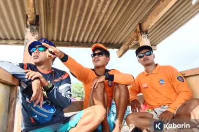 Cerita Relawan Pantai Selatan Menghadapi Bahaya Arus Balik