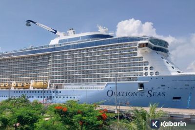 Kapal Pesiar Ovation Of The Seas Singgah di Lombok