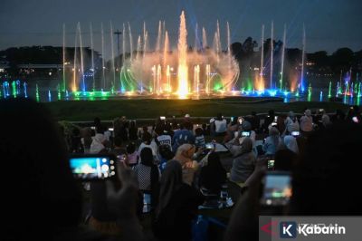 Konser Musik Jadi Magnet Pengunjung Taman Mini saat Malam Tahun Baru