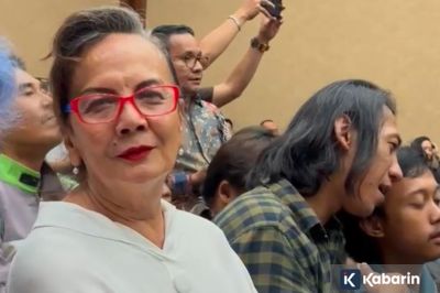 Christine Hakim dan DJ Donny Hadir Dukung Nadiem di Sidang Perdana Kasus Korupsi