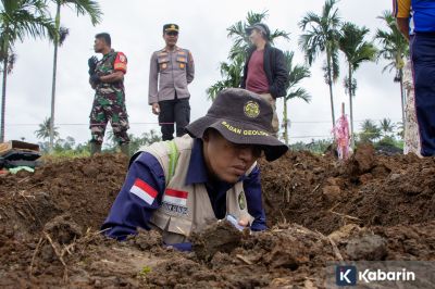 Badan Geologi Ingatkan Warga, Air Sinkhole Belum Terbukti Bisa Menyembuhkan Penyakit