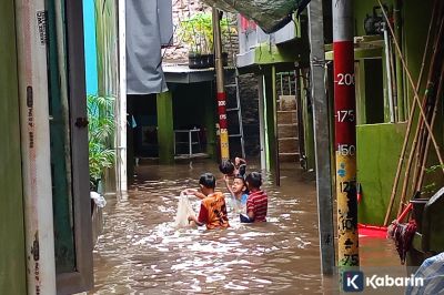 Kebon Pala Jakarta Timur Direndam Banjir Setinggi Satu Meter