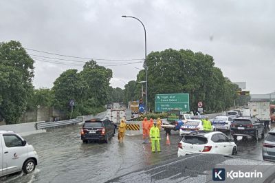 Tol Arah Bandara Soetta Masih Tersendat Akibat Genangan Air