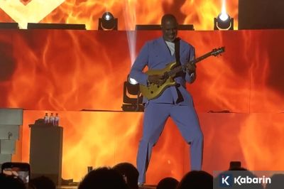 Brian McKnight Buka Konser Jakarta dengan Nuansa Hangat Lewat Superhero