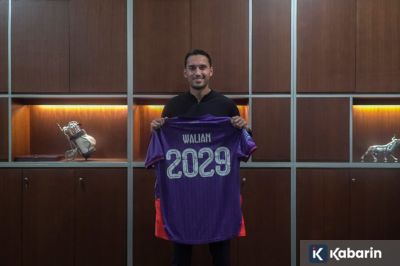 Persik Kediri Perpanjang Kontrak Ezra Walian hingga 2029
