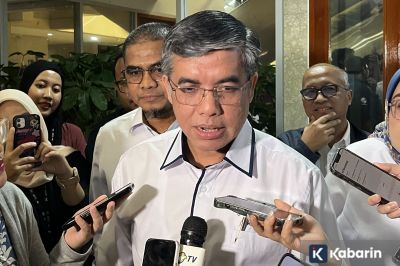 Menaker Sebut Kesenjangan Upah Masih Jadi PR Besar di 2026