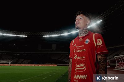 Persija Resmi Boyong Bek Kiri Shayne Pattynama