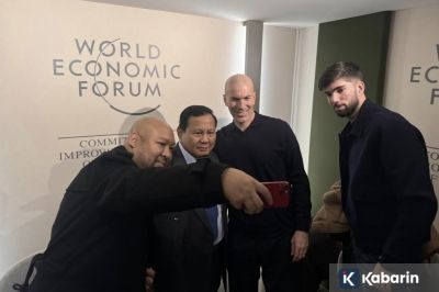 Prabowo Pamer Foto Bersama Zinedine  Zidane di Davos