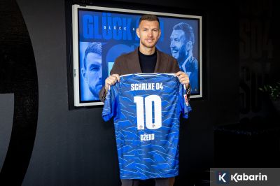 Edin Dzeko Tegaskan Hanya Mau Perkuat Schalke