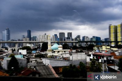 BMKG Prediksi Jakarta Akan Hujan Ringan pada Jumat Malam