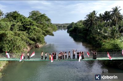 Dari Terisolasi Jadi Tersambung, Jembatan Gantung Hidupkan Kampung di Garut