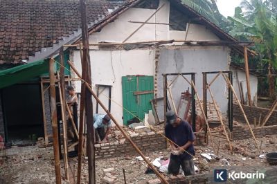 Pergerakan Tanah di Lebak Picu Kerusakan Belasan Rumah Warga