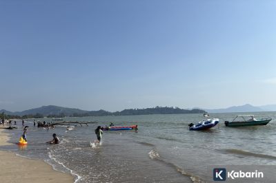 Pasca Banjir dan Longsor, Aktivitas Wisata di Pantai Indah Pandan Mulai Pulih